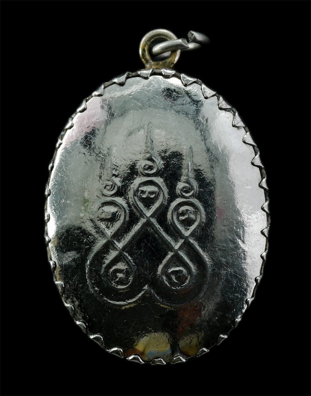 2568-08-12 Box14 (68)p.jpg - ล็อกเก็ตหลวงพ่อพุฒ จนทโชโต วัดกลางพุทธนิมิตร์ (วัดสว่างอารมณ์) จ.อ่างทอง หลังยันต์พระเจ้าห้าพระองค์ ล็อกเก็ตเก่าสวย สร้างน้อยหายาก น่าเก็บสะสมบูชา | https://kamulet.in.th